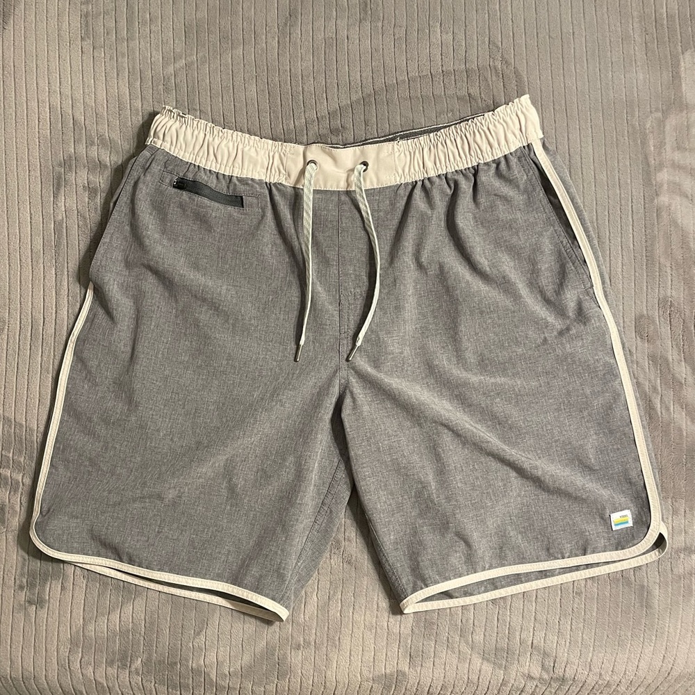 Vuori Banks Short L
